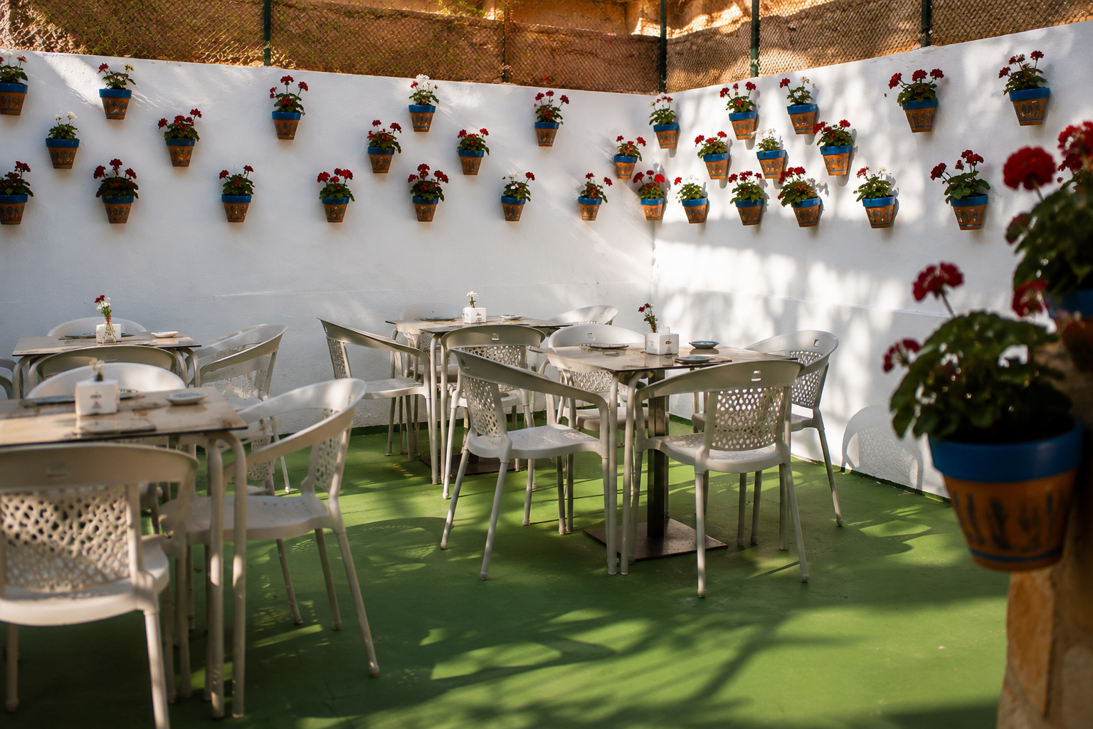Ven a visitarnos en Torrox Costa.